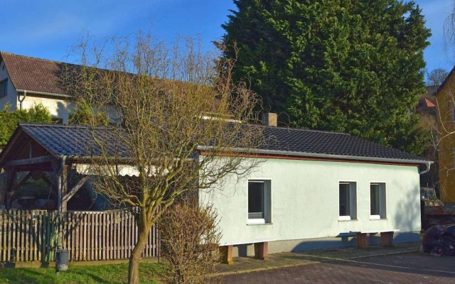 Serene Holiday Home in Naumburg near River