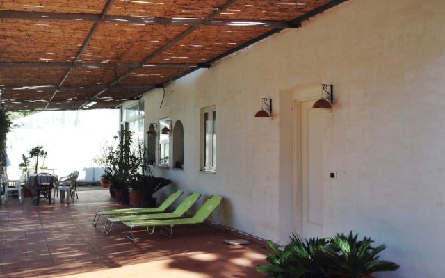 Cozy Holiday Home in Trecase With Balcony - Casa per Ferie