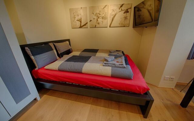 Hitrental City Apartments