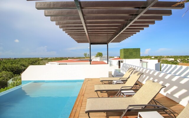 Laylie Tulum - Tropical 3 story condo with Rooftop