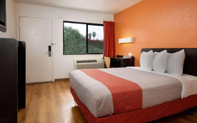 Vagabond Inn - Camarillo