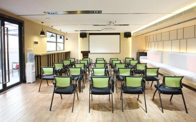Zhen Shang Hotel