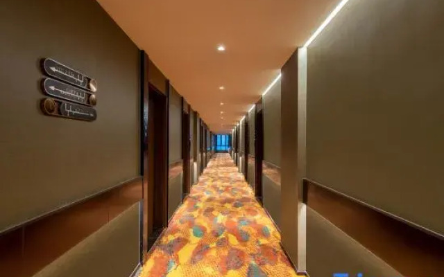 Orange Hotel (Yuyao Colorful City)