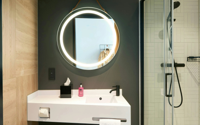 Moxy Amsterdam Schiphol Airport - Image 7