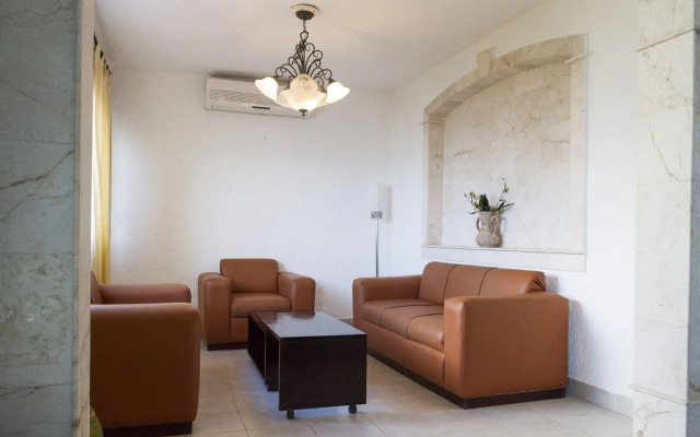 Las Gaviotas Hotel & Suites