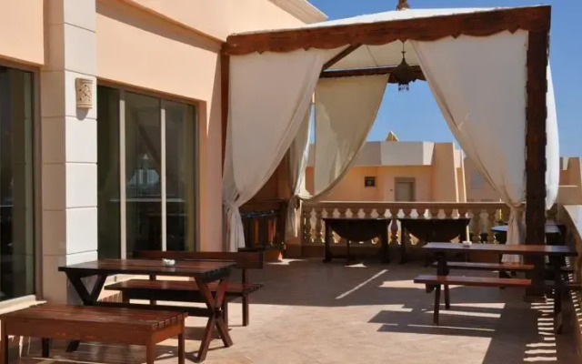 Paradise Club Shoni Bay