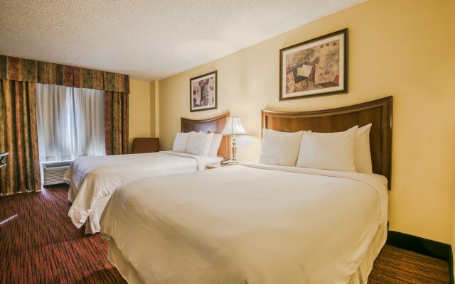 MCM Elegante Hotel and Suites – Dallas
