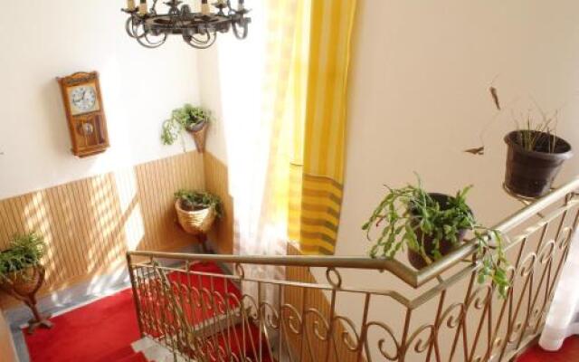 Sarac Hostel