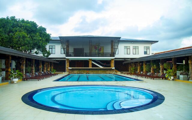 Full Moon Garden Hotel