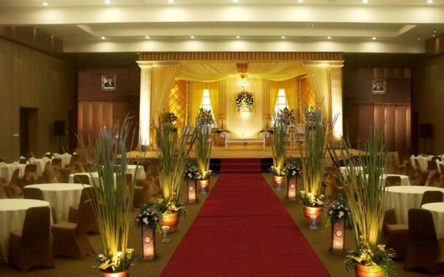 Horison Ultima Ratu Serang