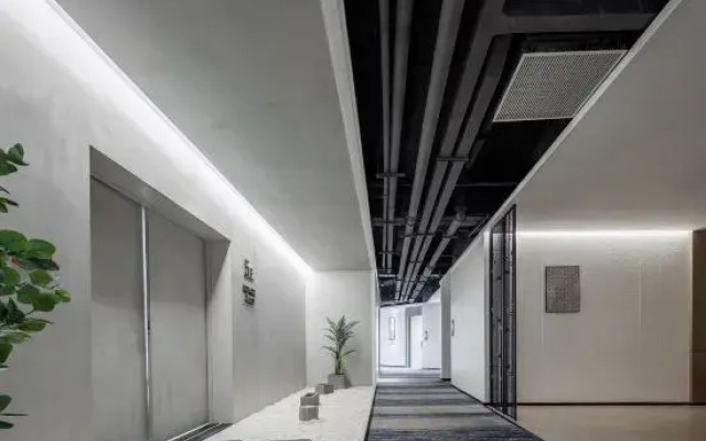 VanFeel Hotel