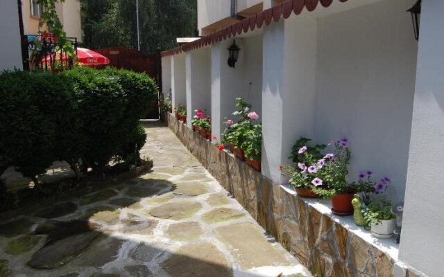 Kazasovata Guest House