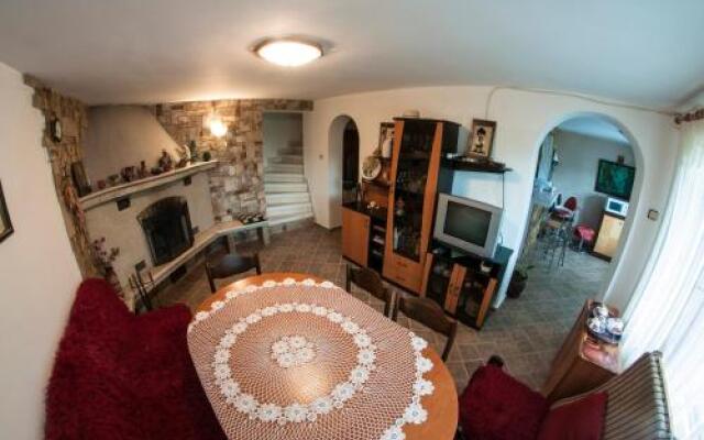 Sluncho Guest House