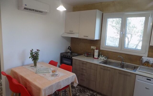 Lovely 2 Bedroom Villa Meropi in Skalani Heraklion