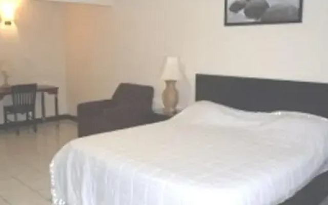 EconoStay Inn