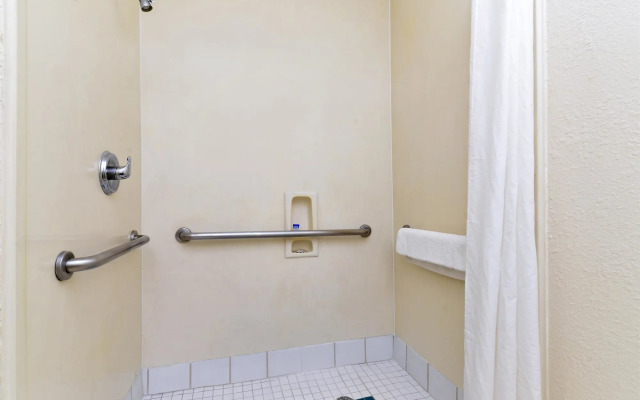 Americas Best Value Inn & Suites Houston Brookhollow NW