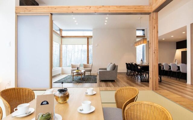 Aoyama Lodge