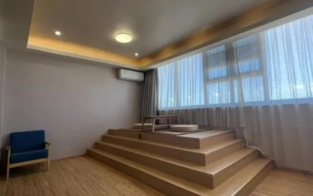 Zhihua Zhoushan Hotel