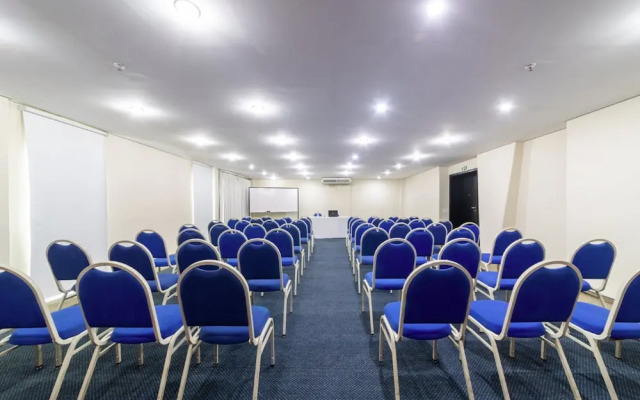 Novo CWB Hotel