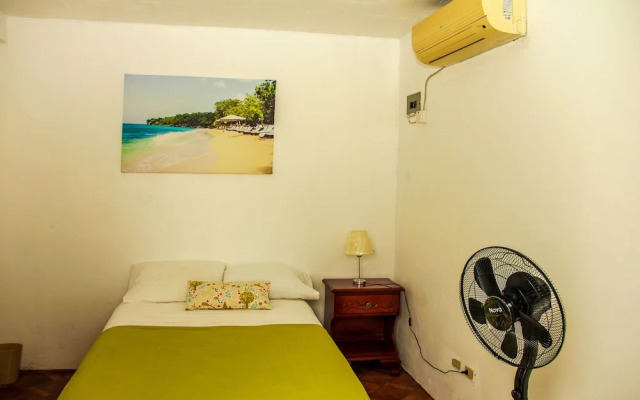 Sunshine Lodge- Your Home Away From Home