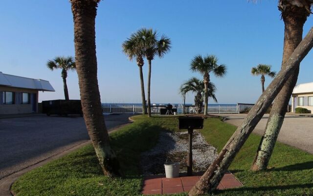 Capri 123 2 Bedrooms 1 Bathroom Condo