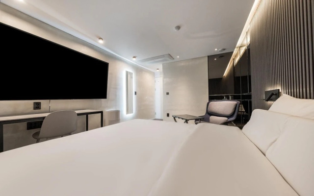 Seocho JS Hotel