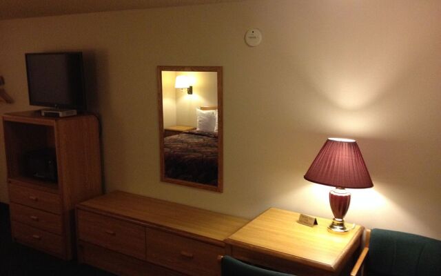 HomeTown Inn By OYO Texhoma, OK