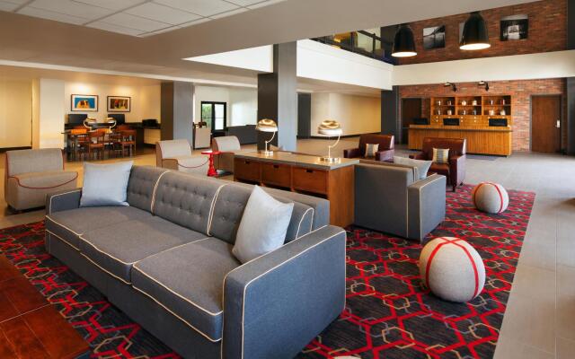 Four Points by Sheraton Phoenix South Mountain