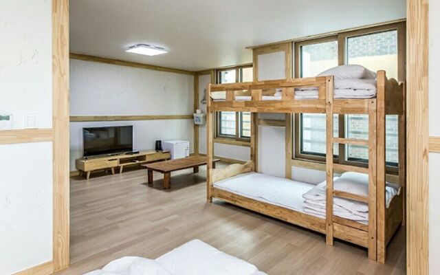 Kirin Guesthouse - Hostel