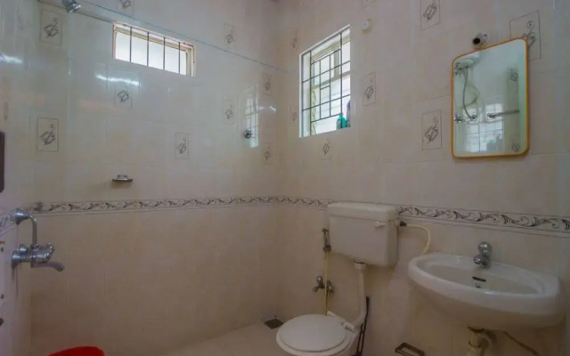 OYO Home 13674 Pool View Studio