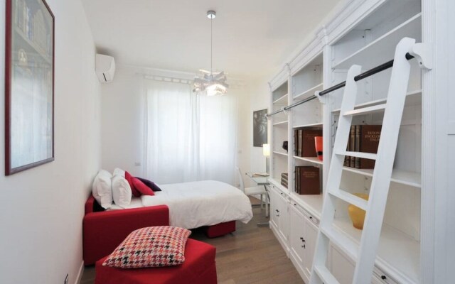 Bright and Beautiful 1 bed Flat in Lovely Area