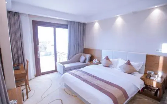 Maple Leaf Garden Hotel