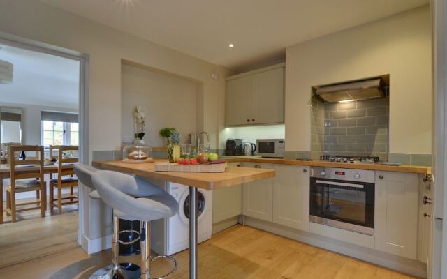 Attractive Holiday Home in Sutton Valence with Fireplace