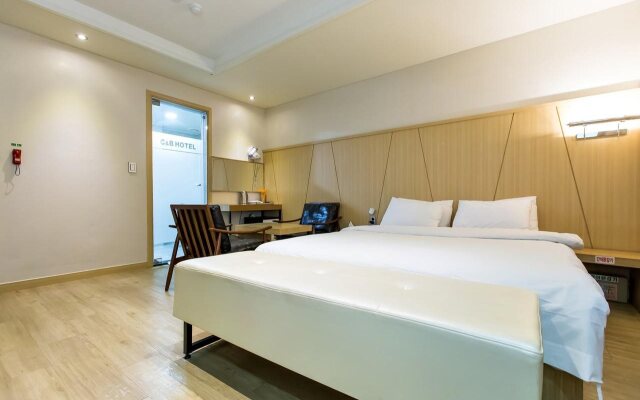 C&B Hotel