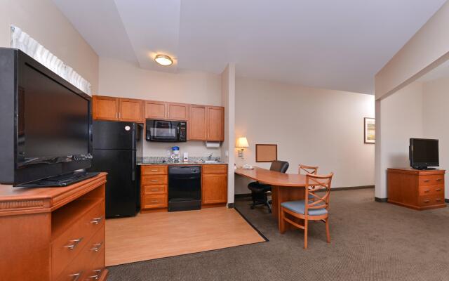 Candlewood Suites San Diego, an IHG Hotel