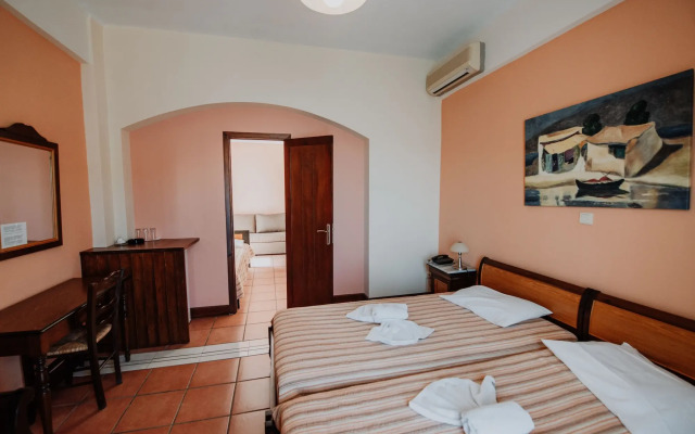 Golden View Beach Hotel