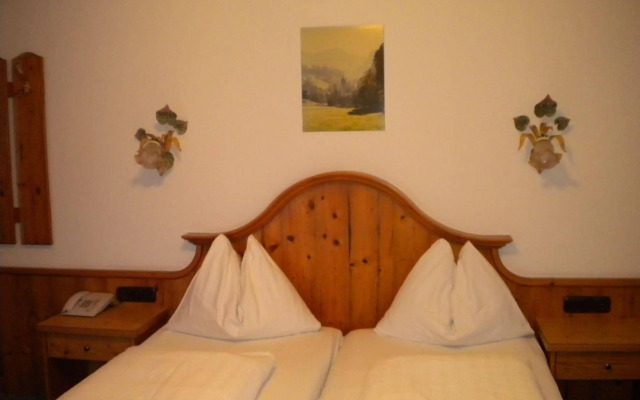 Hotel Aurach