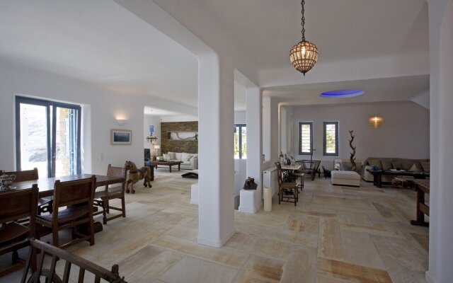 Seaside Luxury Villa By Villarentalsgr