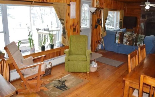 Georges Pond Haven - Two Bedroom Home