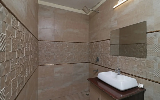 OYO 18631 Hotel King's