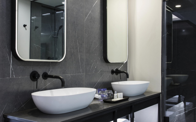 Moloko Executive Apartments And Hotel