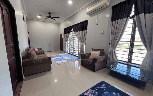 Nurbayu Villa (3 and 4 bedroom Villa) Kemaman
