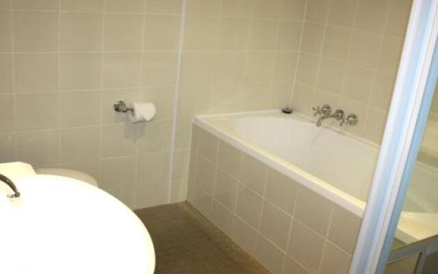 Twin Pines 401 - Cbd Location