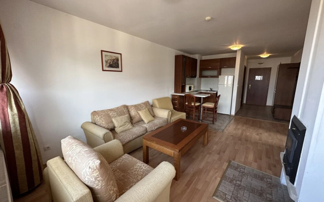Spacious Mountain View Apartment