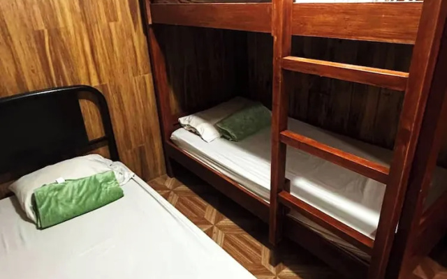 3 Bedroom House in the Heart of Baguio With Garage