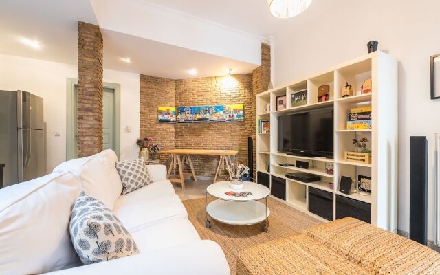 Elegant Kerameikos Apartment
