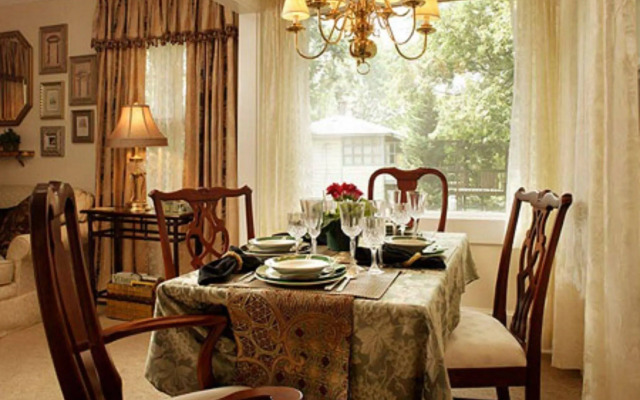 Abbington Green Bed & Breakfast Inn