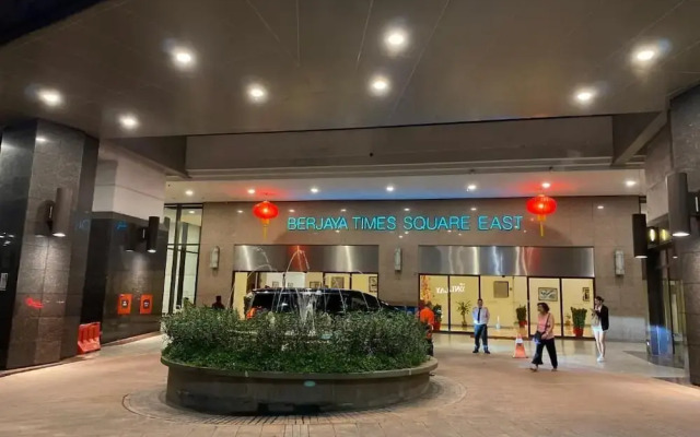 KL Grand Service Suite at Times Square