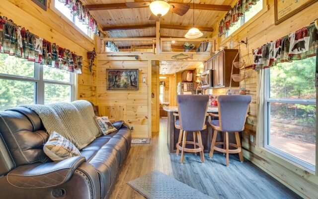 Mill Spring Log Cabin w/ Decks & Hot Tub!