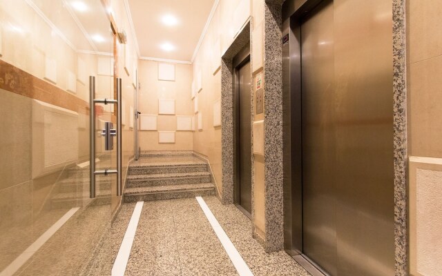 Expo Luxurious by Homing